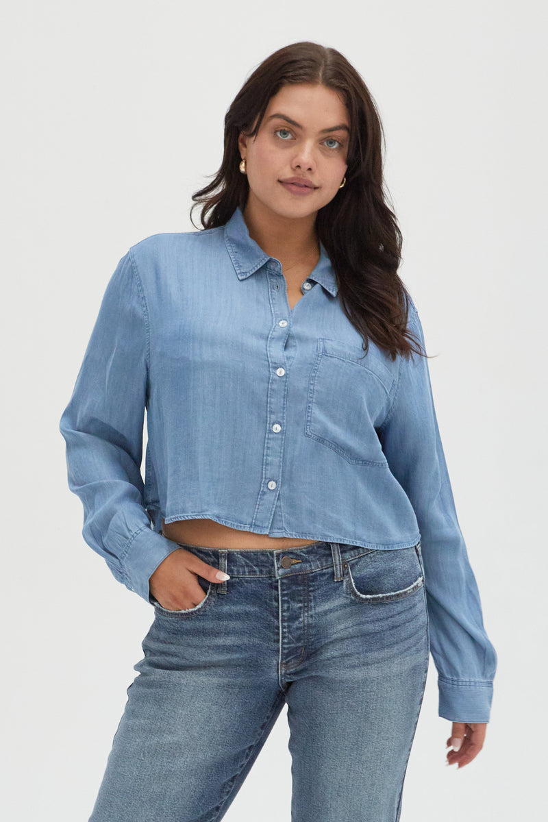 Phoenix is Size 32 and 5&