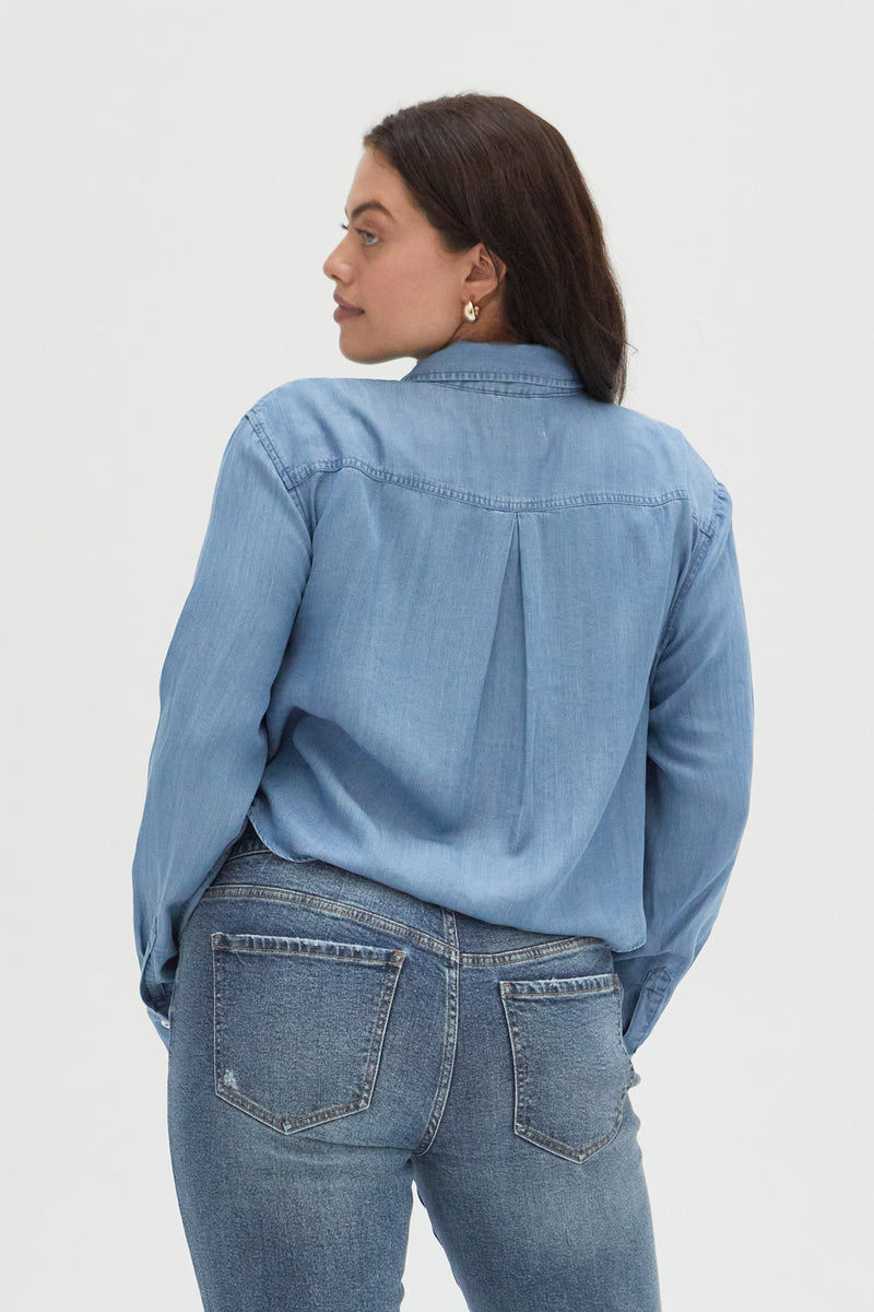 Phoenix is Size 32 and 5&