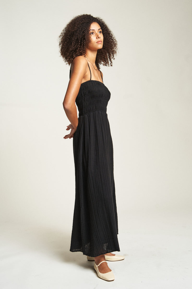 Side angle of a women&