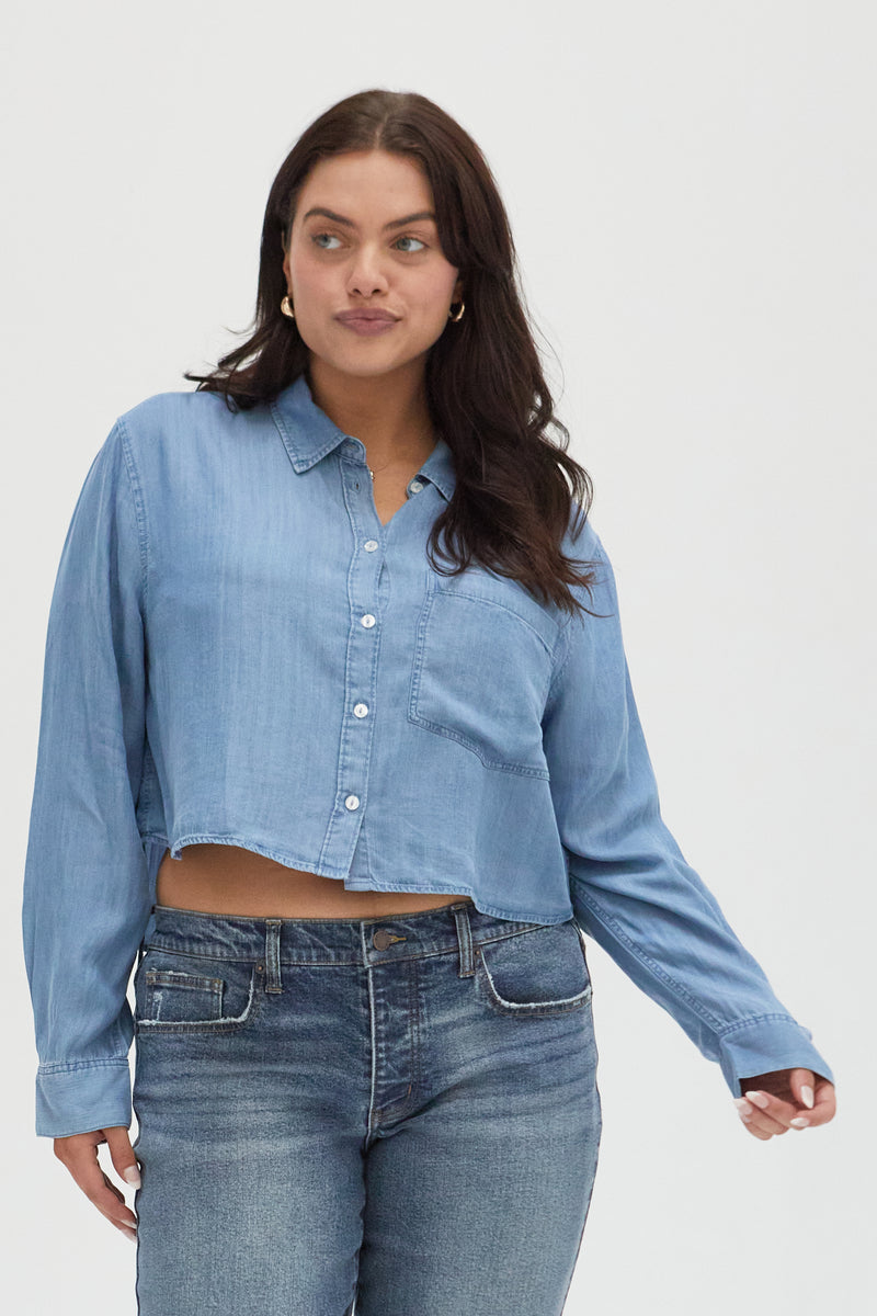 Phoenix is Size 32 and 5&