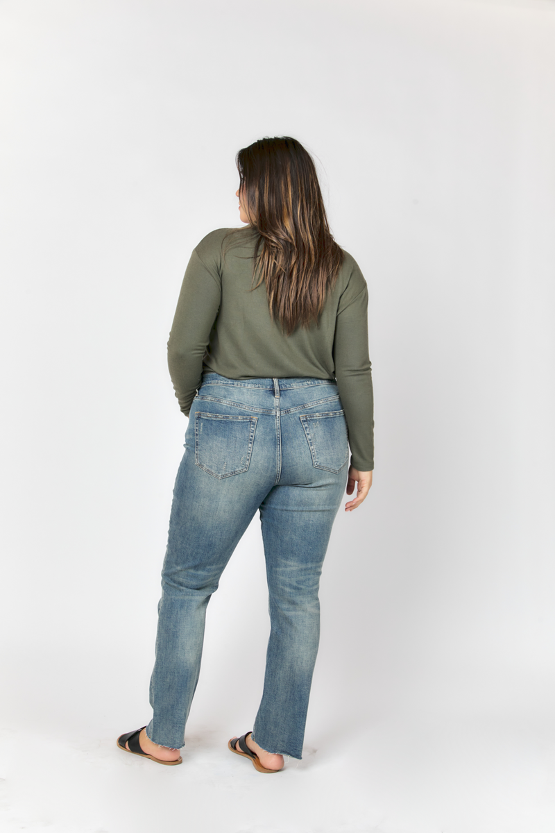 Back view of model in women&