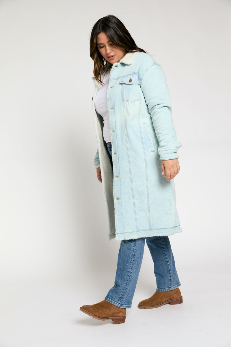 Jessica C is Size XL and 5’8”