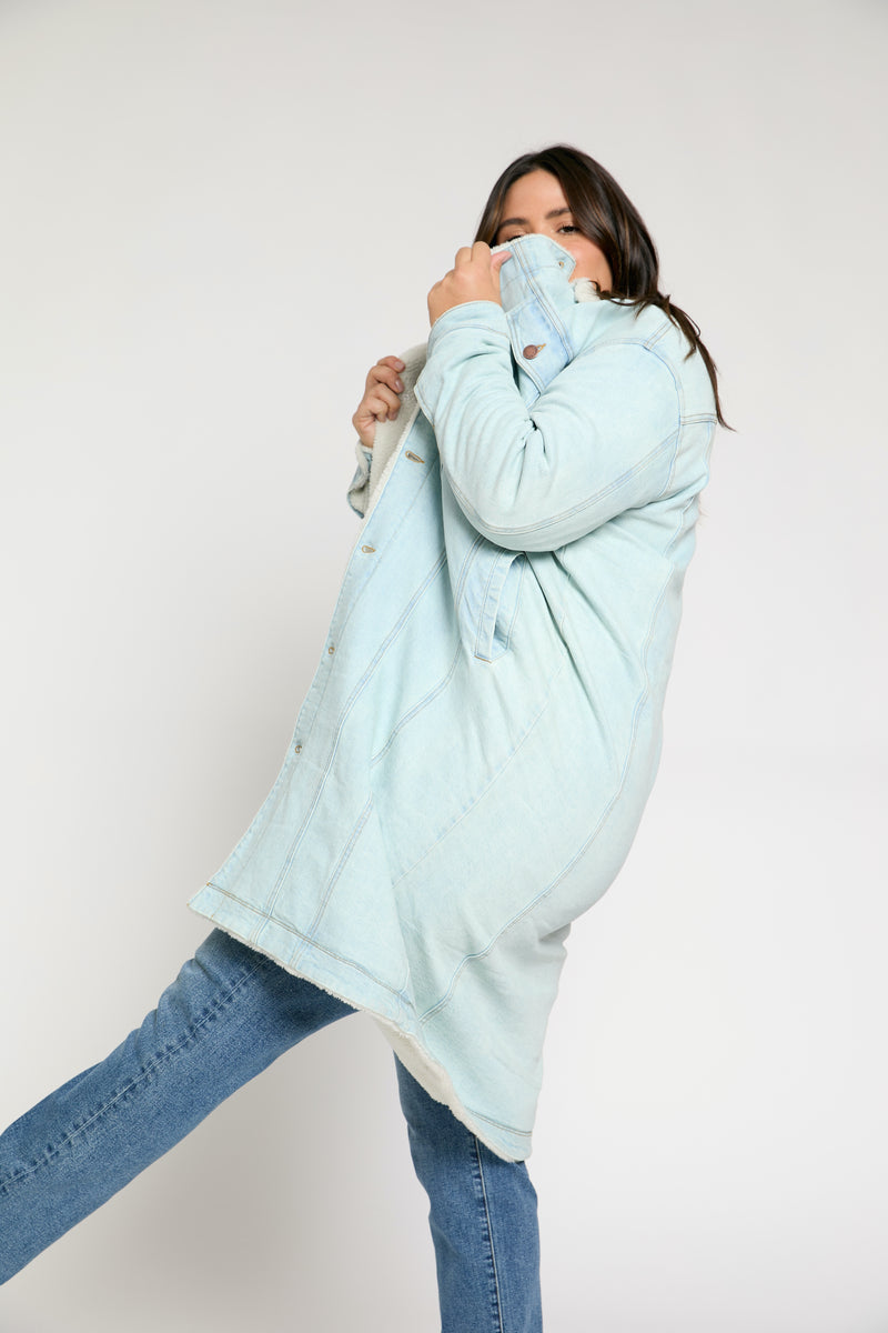 Jessica C is Size XL and 5’8”