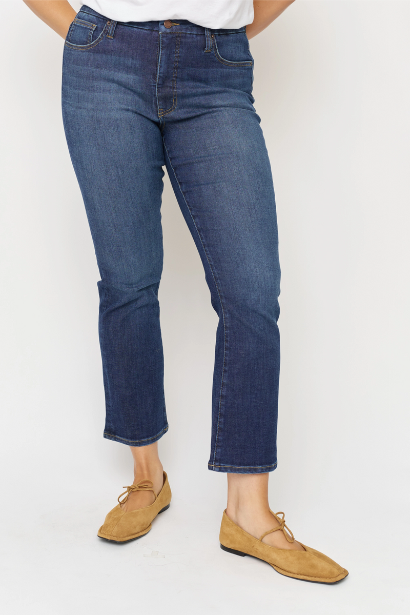 Palmer Kick Flare Mid Rise Crop Sculpt+ Dark Worn